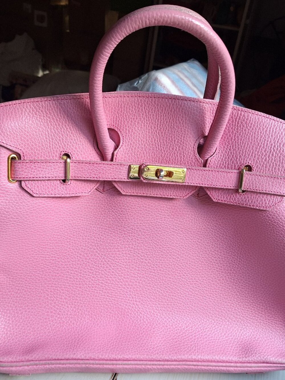 Pink leather wirkin purse